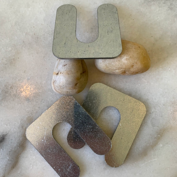 Distanzbleche 1,5 mm stark zum Hinterfüttern von Türrahmen - 40 Stück